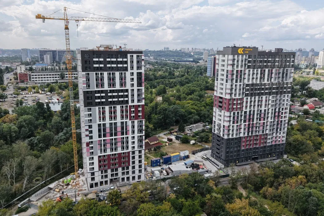Фасад 1 будинку ЖК Синергія Київ готовий на 75%: показуємо прогрес робіт