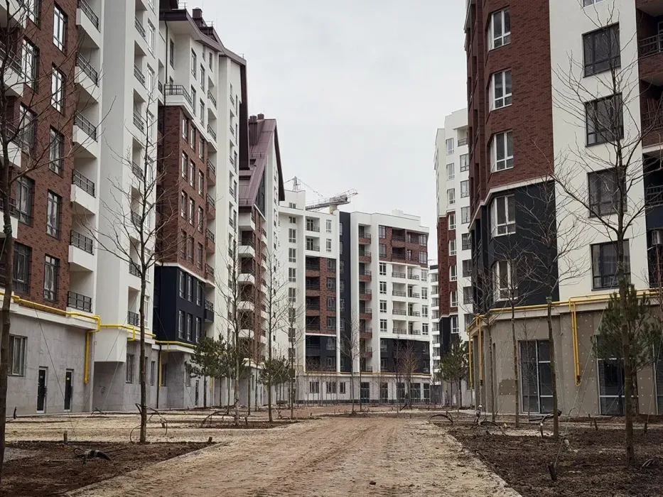 Новий променад у ЖК Синергія Сіті зазеленіє та заквітне вже цієї весни