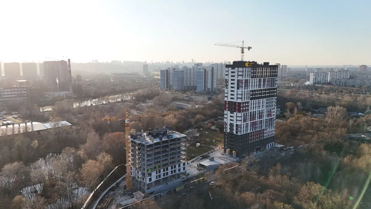Новый видеоотчет: как продвигается строительство ЖК Синергия Киев в марте