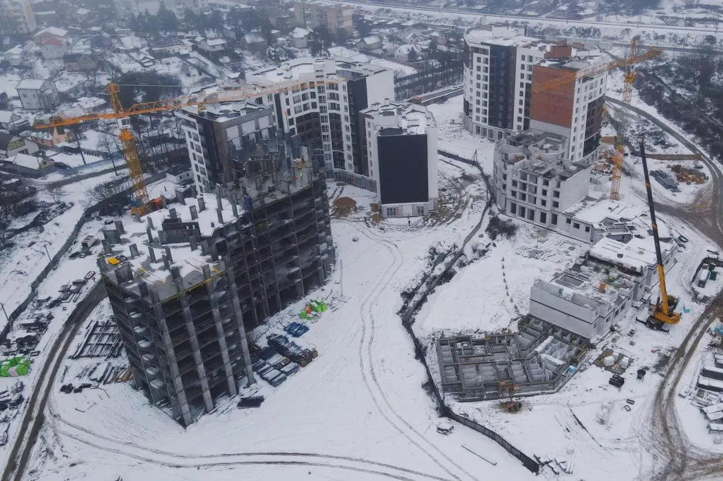 Будівельні канікули в Синергії