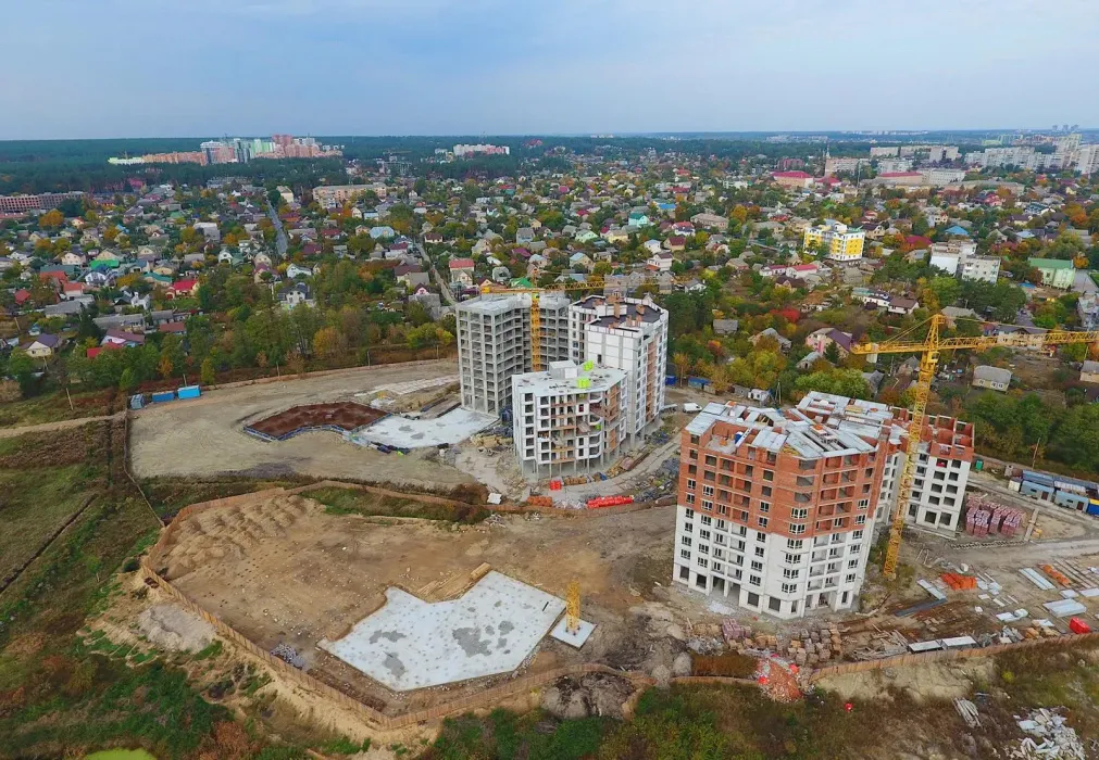 Новини з суду, де сьогодні розглядали апеляцію щодо арешту земельної ділянки під будівництво ЖК Синергія Сіті