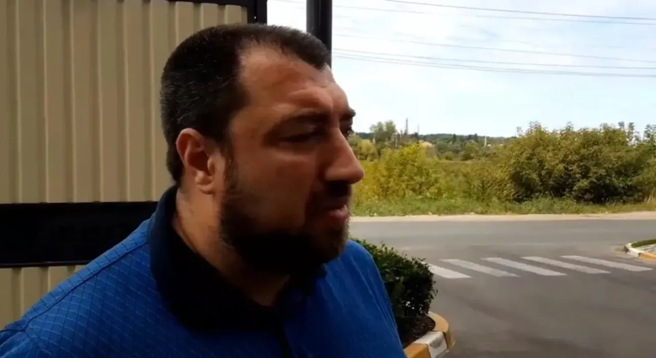 Прикриваючись Аваковим, аферист вимагає з будівельної групи “Синергія” 30 квартир