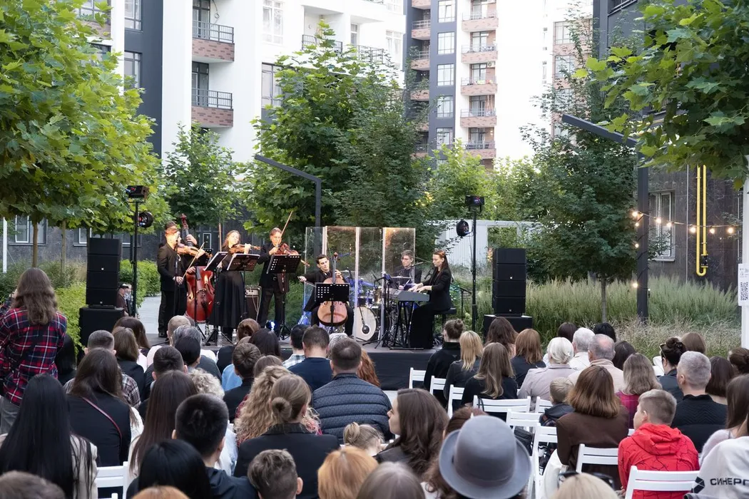 Вмикай життя під музику: у Синергія Сіті відбувся Svitlo Concert