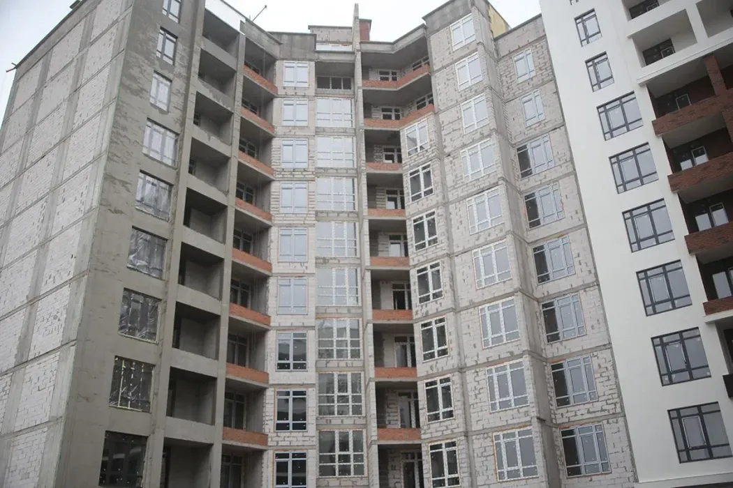 9-та секція одягається. Утеплюємо фасади ЖК Синергія Сіті за стандартами бізнес-класу