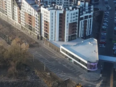 Новая парковка около 13 дома в ЖК Синергия Сити