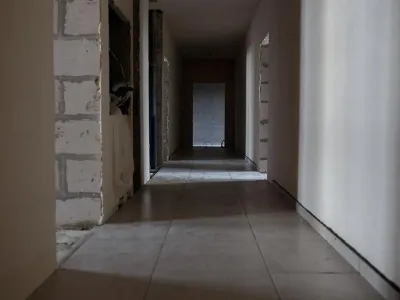 Монтуємо плитку в коридорах будинків ЖК “Green Side”