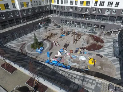 Продовжуємо влаштовувати благоустрій внутрішнього двору ЖК Green Side
