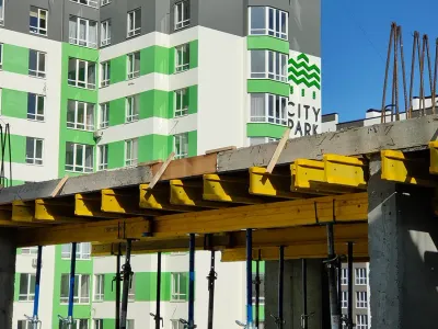 Готовність моноліту — до 60%. В другій черзі ЖК City Park продовжуються монолітні роботи