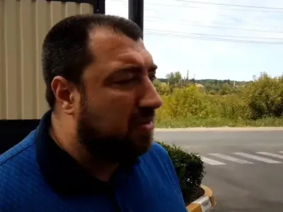 Прикриваючись Аваковим, аферист вимагає з будівельної групи “Синергія” 30 квартир