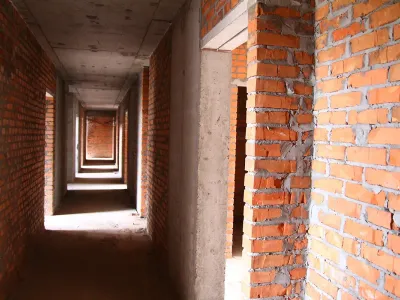 Роботи з мурування стін на будівництві ЖК “Синергія 3+” йдуть за графіком!