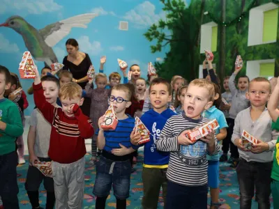 Святий Миколай роздавав кіндери в Ірпені!