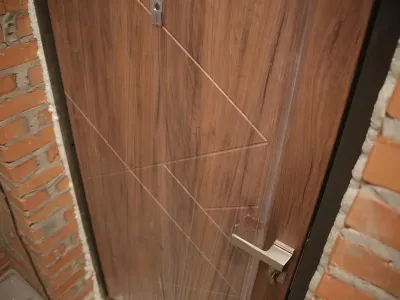 Встановлюємо дизайнерські вхідні двері в 7-ій та 9-ій секціях ЖК Синергія Сіті