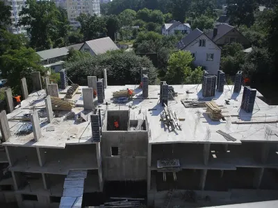 Монолітні роботи в 9-му будинку ЖК Синергія 3+ тривають
