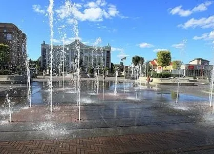 Центральна площа