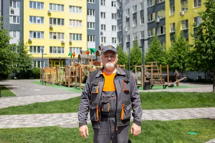 Мастер по комплексному обслуживанию ООО ОК "Синергия-3 Сервис" — Чернышенко Юрий Николаевич Мастер по комплексному обслуживанию ООО ОК "Синергия-3 Сервис" — Чернышенко Юрий Николаевич