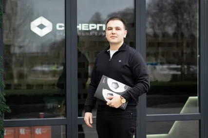 Менеджер з продажів — Олександр Снісаренко