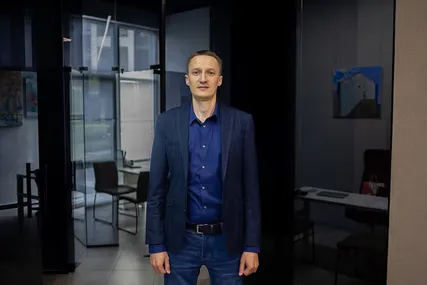 Менеджер з продажів — Михайло Омельченко