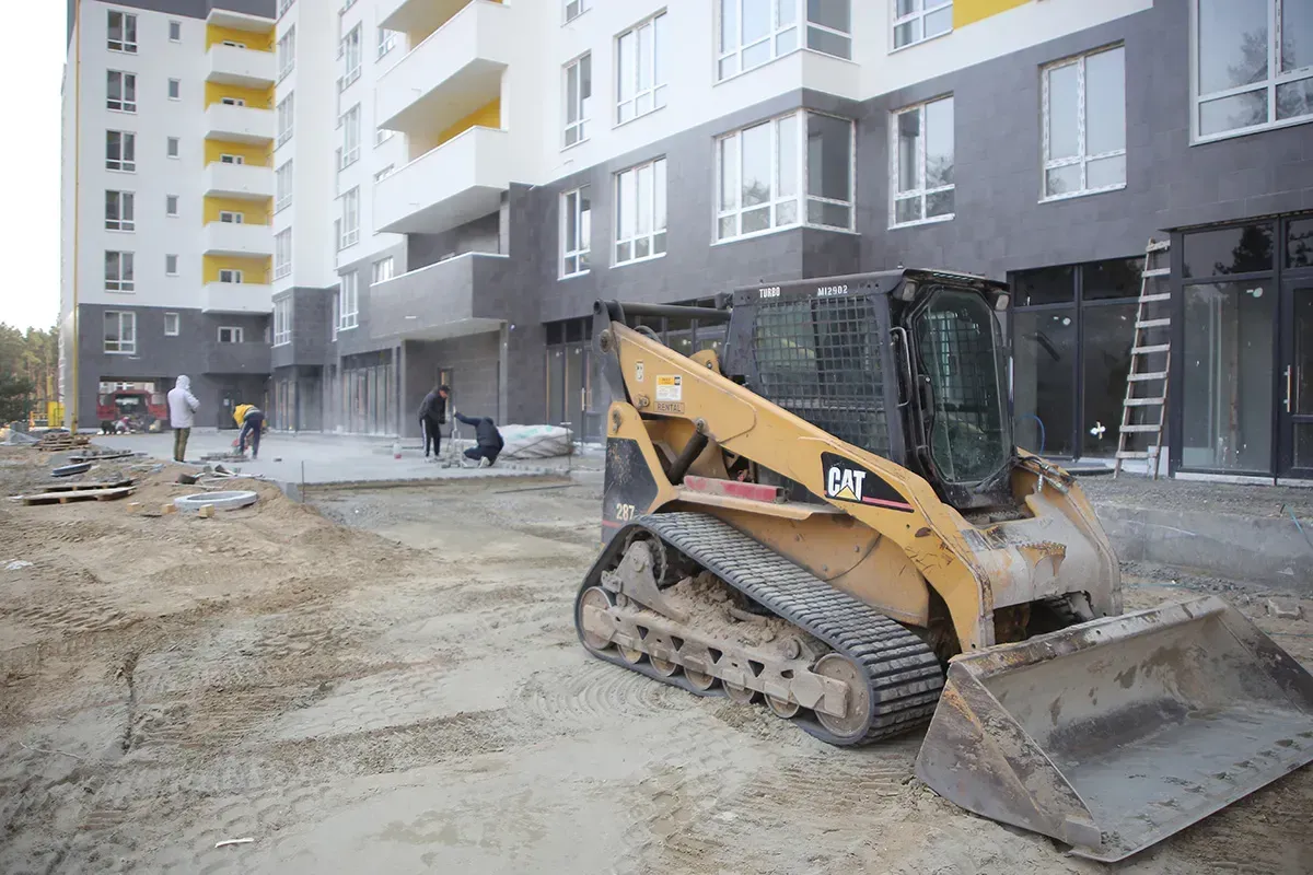 Ми не зупиняємося – на будівельних майданчиках  «Синергії» робота триває - 12