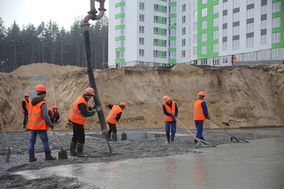 В другій черзі ЖК City Park розпочали бетонну підготовку під фундамент - 1
