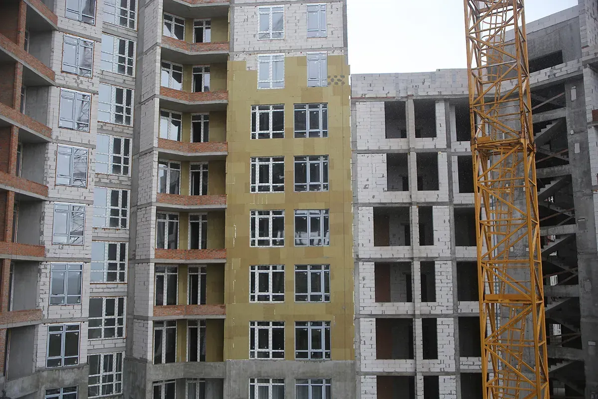 Готовим к отделке фасады ЖК Синергия Сити - 5