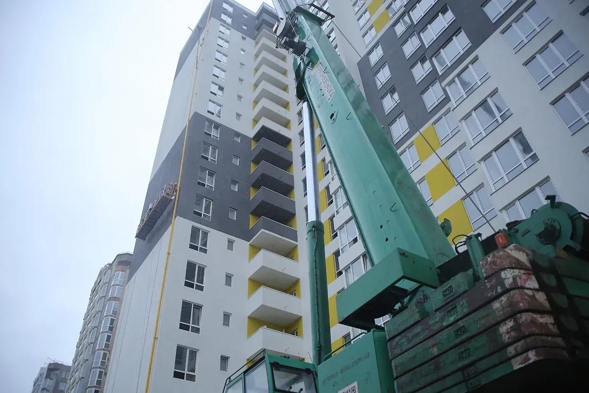 В ЖК Green Side установили газовую трубу для дальнейшего пуска газа в крышную котельную для отопления жилья - 3