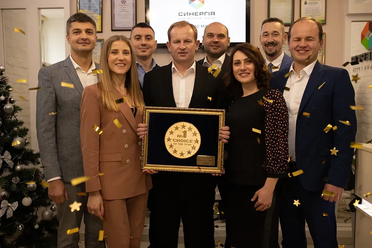 Будівельна Група “Синергія” знову здобула статус №1 на ринку в премії Вибір року 2020! - 1