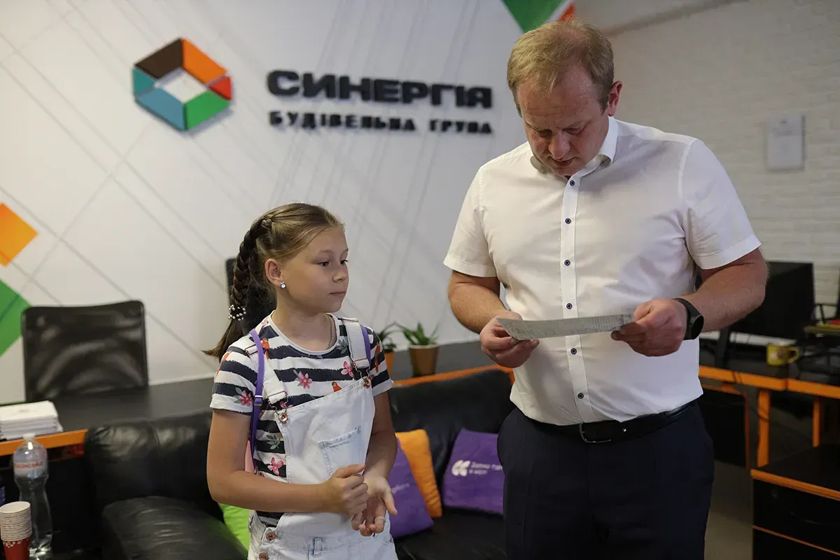Ігор Оверко, директор Будівельної групи Синергія, привітав відмінників Синергії - 9