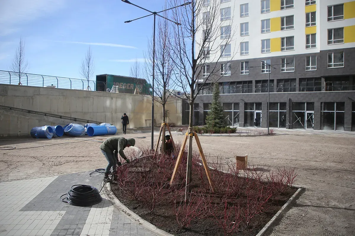 Продовжуємо влаштовувати благоустрій внутрішнього двору ЖК Green Side - 2