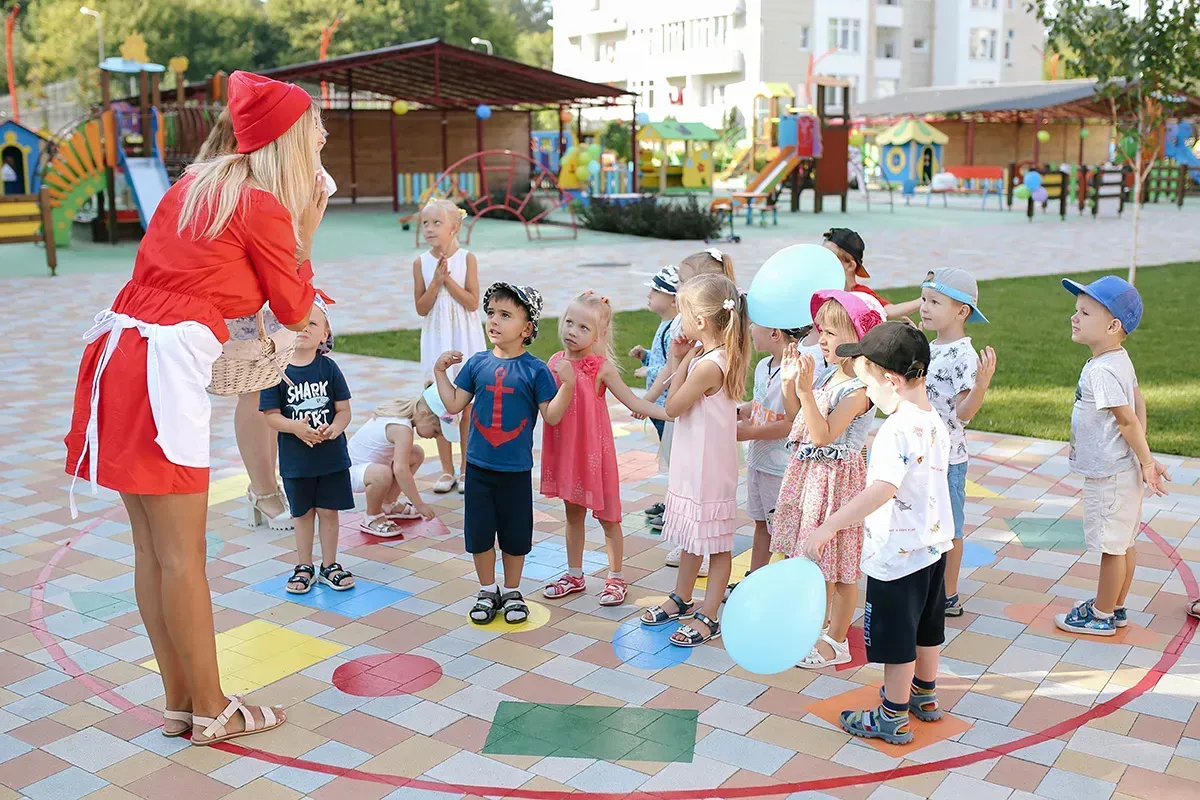 Будівельна група Синергія привітала діток дитячого садочку Колібрі з Днем знань! - 6